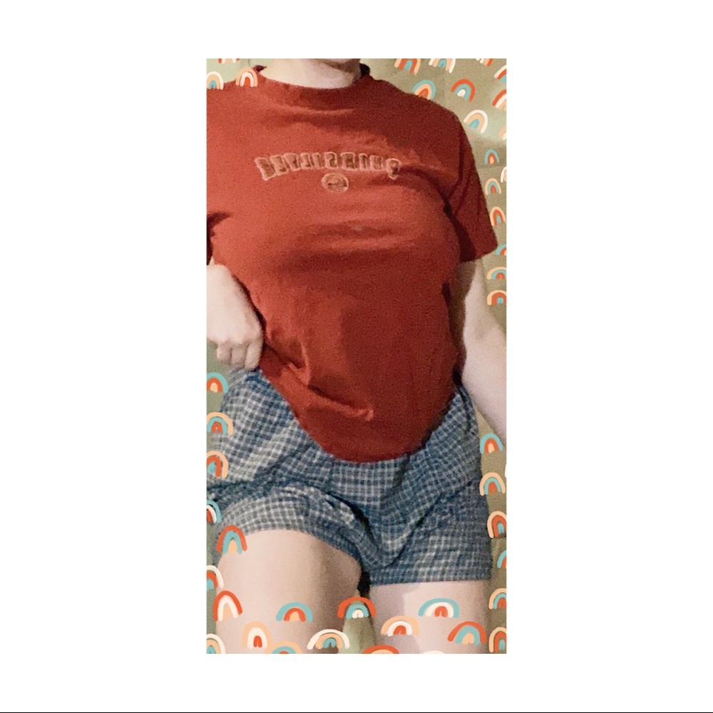 Super cute Vintage Red Quicksilver Shirt  🍒❤️🍓